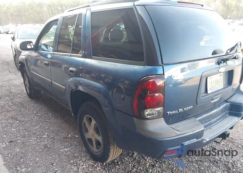 2005 Chevrolet Trailblazer Ls from USA, damaged, VIN 1GNDS13S152176511
